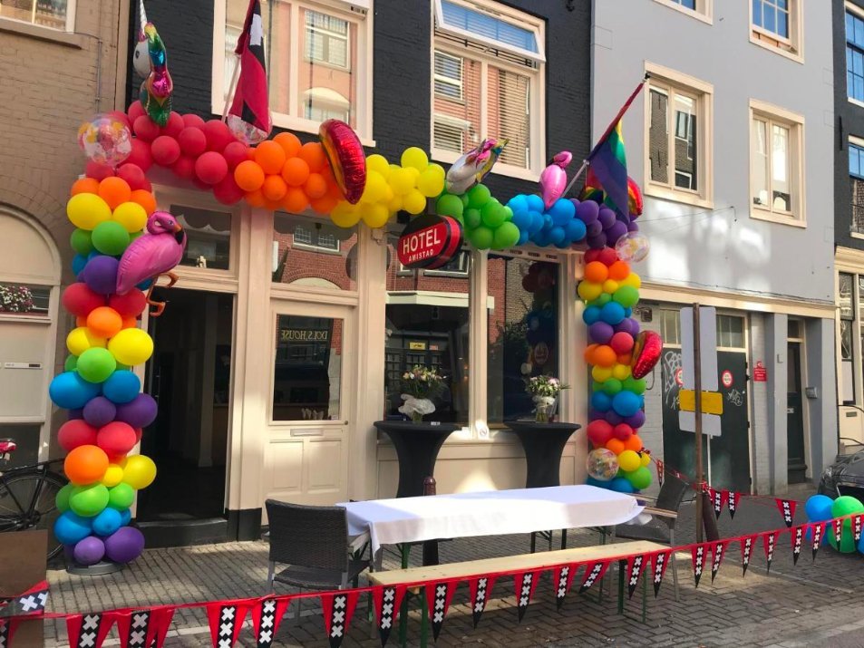 gay hotel Amsterdam Amistad