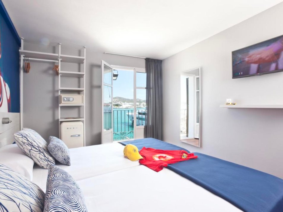 Ibiza Hotel Ryans La Marina